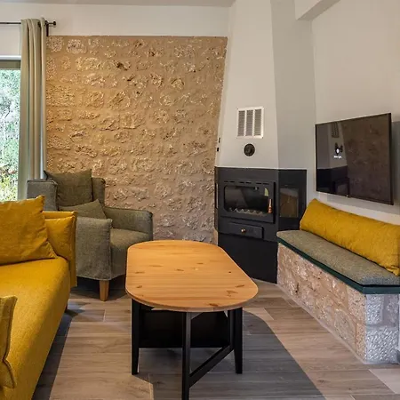 Mani Harmony Stone House *