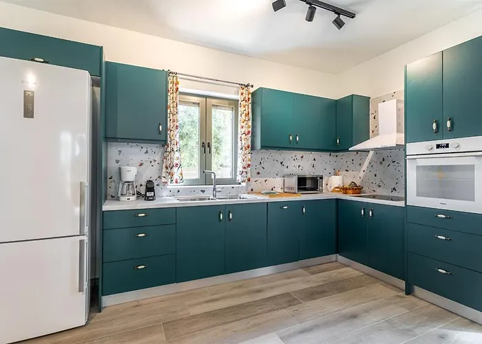 Villa Mani Harmony Stone House *